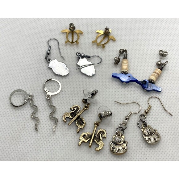 Lot of 6 Pairs Dangle Drop Pierced Earrings Animal Cat Turtle Owl Snake Bird - Picture 9 of 11
